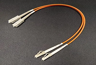 Select the appropriate specification of optical fiber cable based on the transmission distance